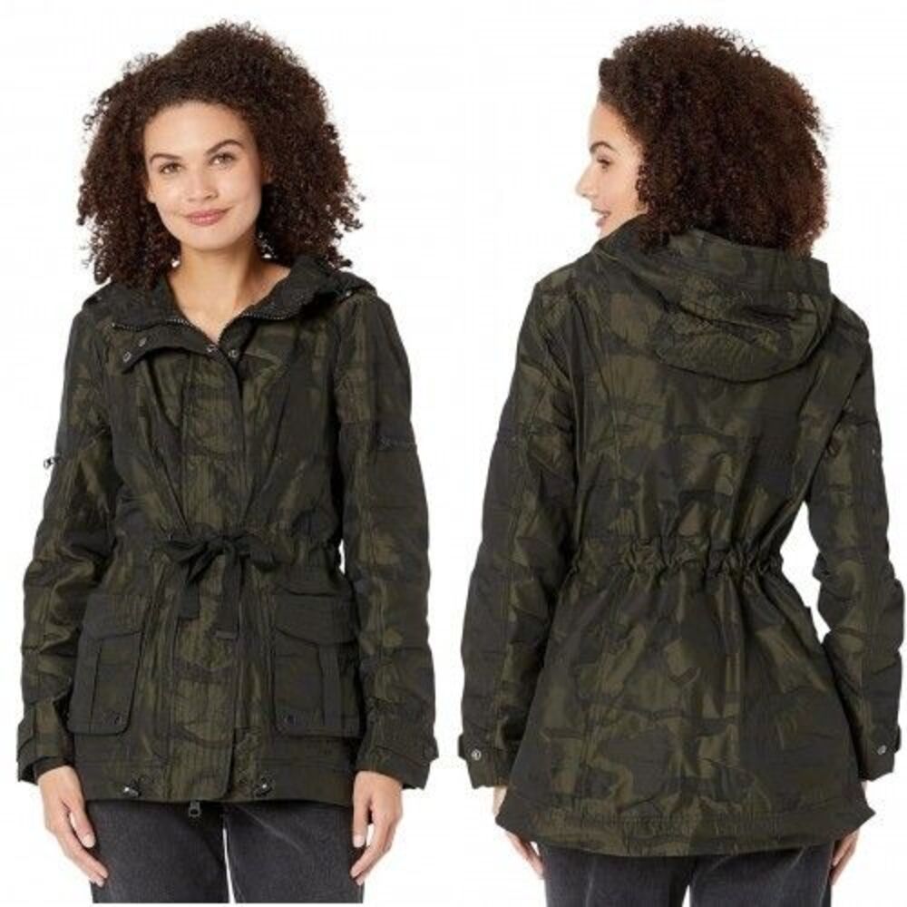 blanc noir Olive Green Camouflage Utility Jacket